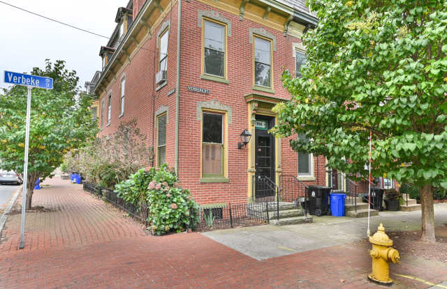 Photo of Charming 3 Bedroom on Verbeke St w Off Street Parking!!
