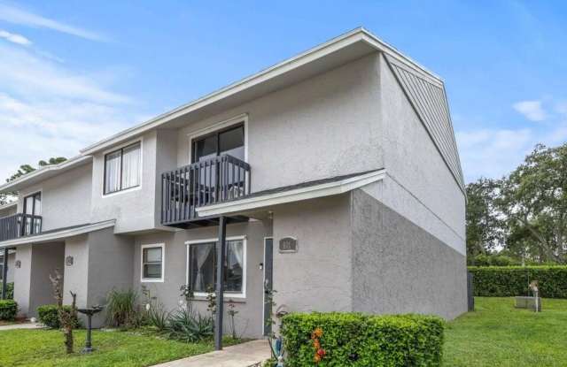 Photo of 901 Riverside Drive