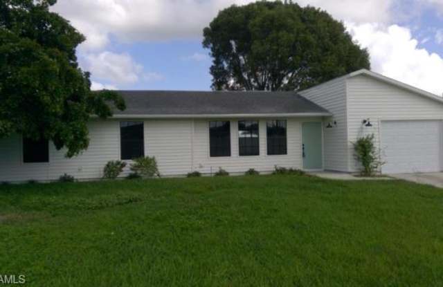 421 NW 7th ST - 421 Northwest 7th Street, Cape Coral, FL 33993