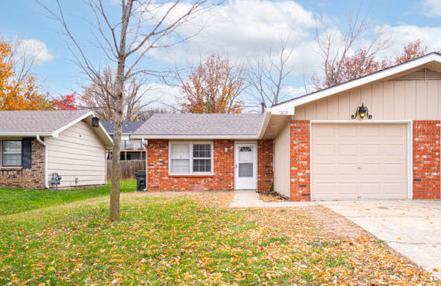 Photo of 2019-2021 Heatherwood Drive - 2019