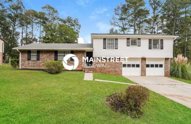 2236 Kings Forest Drive Southeast