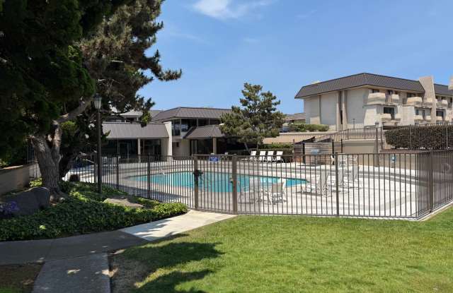 Del Mar Beach Club 2bd/2ba Condo