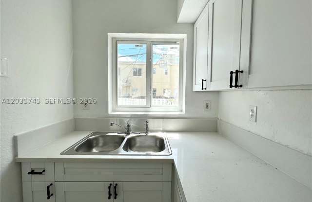 444 NW 84th St