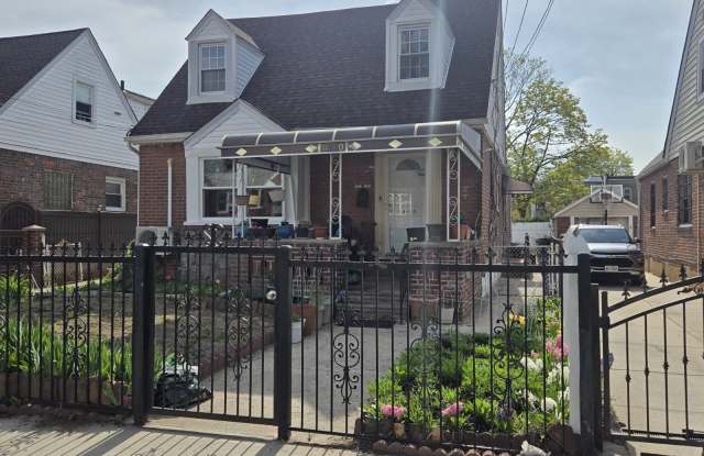 114-30 204st