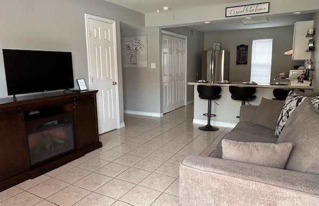 2255 N Veterans Blvd