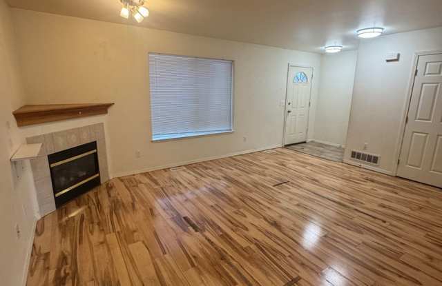 Photo of 5222 Leslie Street - NN50/APM50