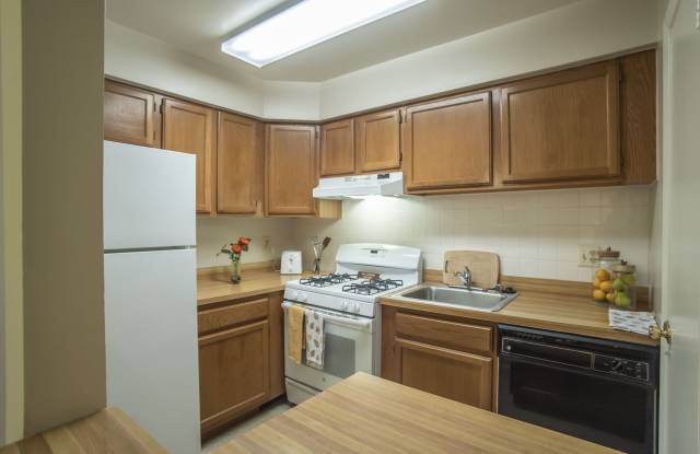 Hunt Club Apartments