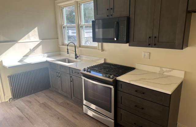 Photo of 418 CINNAMINSON Avenue