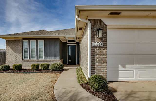 Corner lot in Deer Creek schools