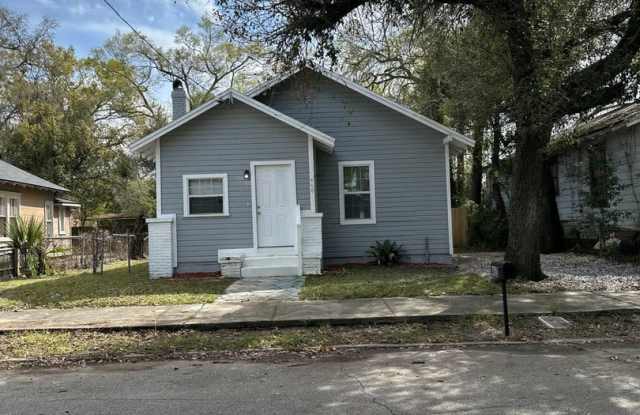 Photo of Discover Your Perfect 3 Bedroom 2 Bath Rental For Under $1400 per Month!
