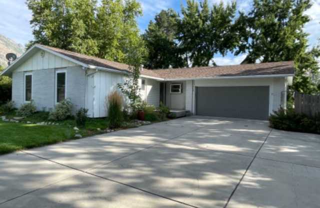 358 Eastview Dr - 358 Eastview Drive, Alpine, UT 84004