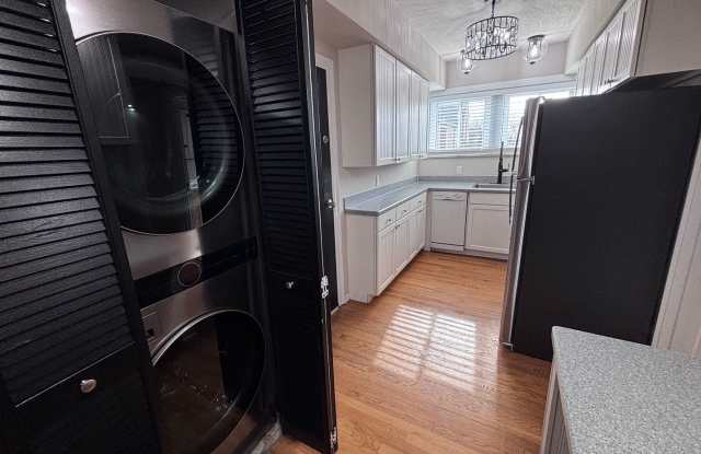 7556 - 7560 Byron Pl