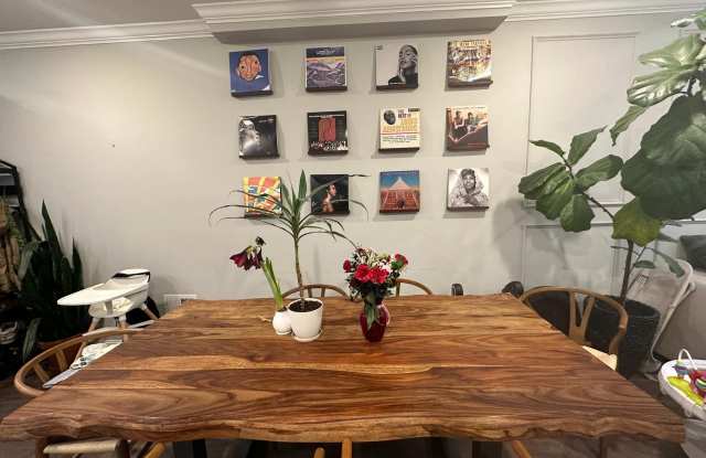 2021 N LAWRENCE STREET