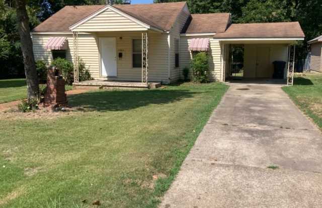 3Bed/1 Bath Home Walk to JHS!