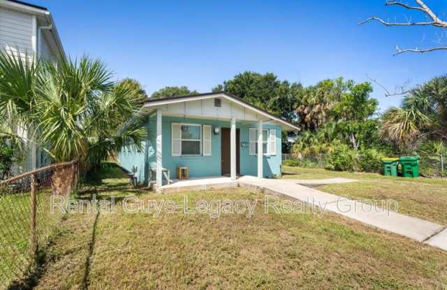 216 9th Street South