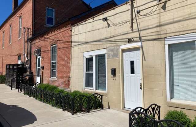 Photo of 208 N 11th St