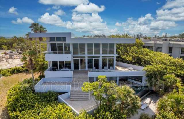 5801 Gulf of Mexico Dr