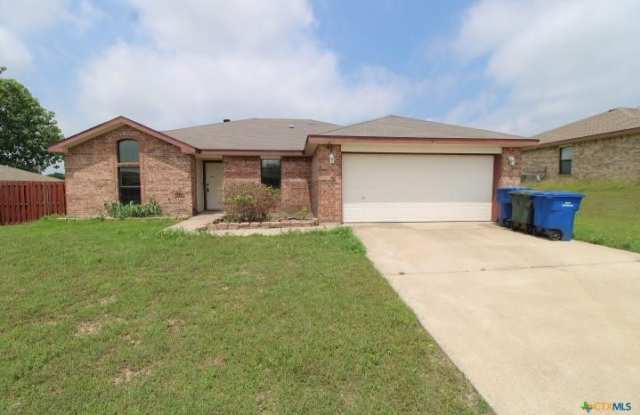 1118 Travis Circle