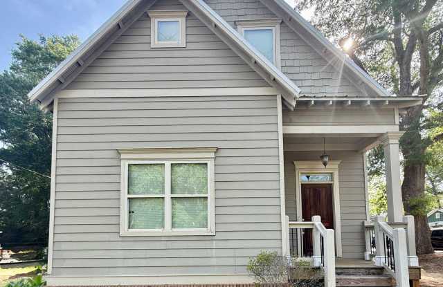 Photo of Cottage Near Greenway Available for Pre-Lease