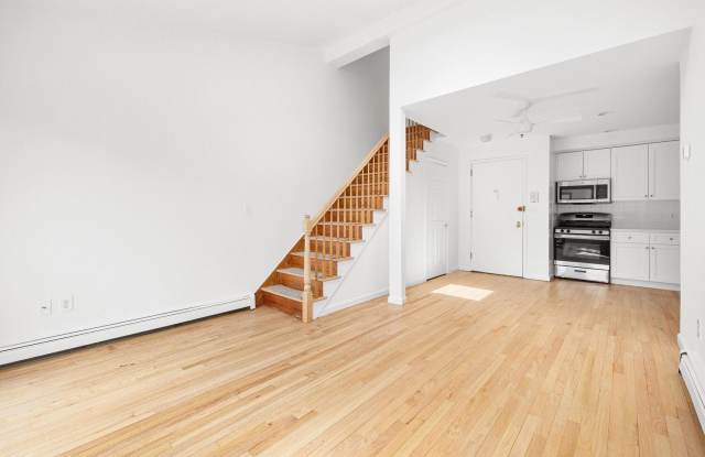125 BERGEN Street