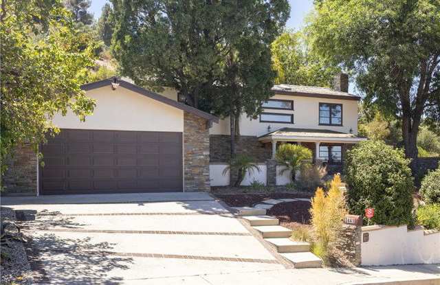 3441 White Rose Way