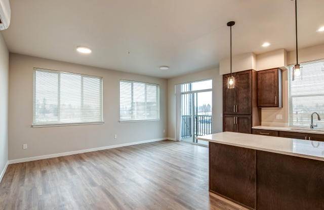 910 East 4th Avenue Unit A32