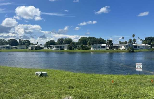 488 Bimini Cay Circle