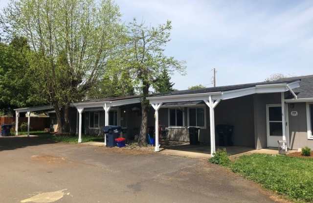 539 Scott st #2 - 539 Scott Ave, Creswell, OR 97426