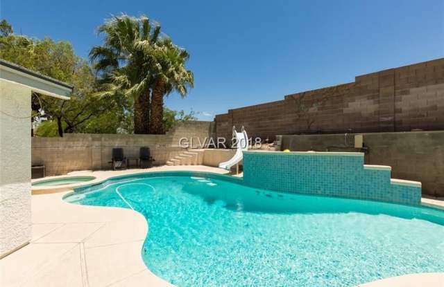 6BD/5BA!! POOL/SPA!!