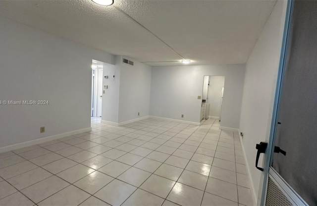 11484 Royal Palm Blvd