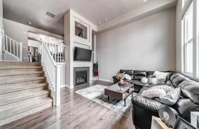 5064 West Duckhorn Drive