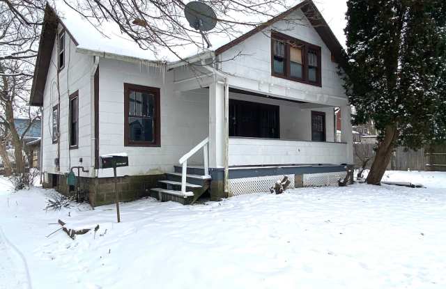 Photo of 4 Bedroom in Mansfield Schools!