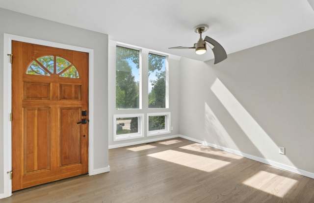 3-bedroom, 2.5 bathroom home across the street from Twin Lakes