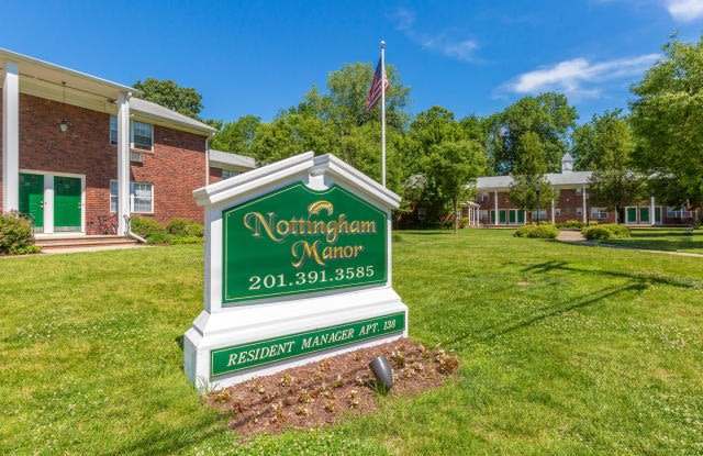 138 Nottingham Ct Unit E11