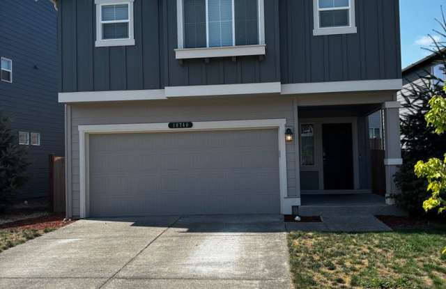 Wonderfully maintained Rainier Ridge Puyallup Home!