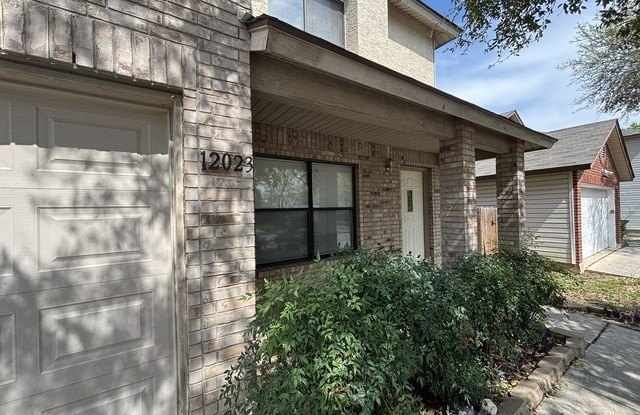 12023 Crescent Chase