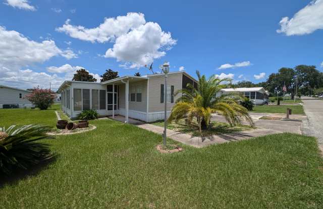 Photo of 10045 Wellington Avenue