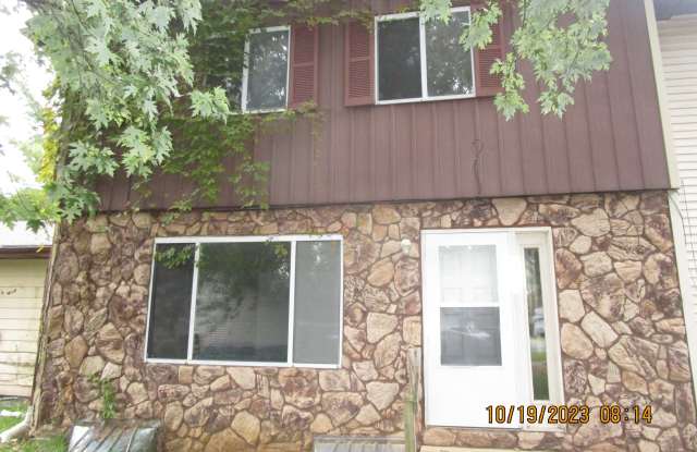 907 Sprucewood Lane