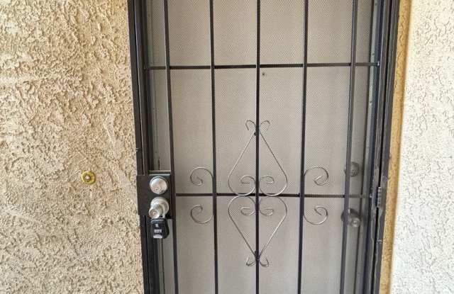 East Palmdale Townhouse