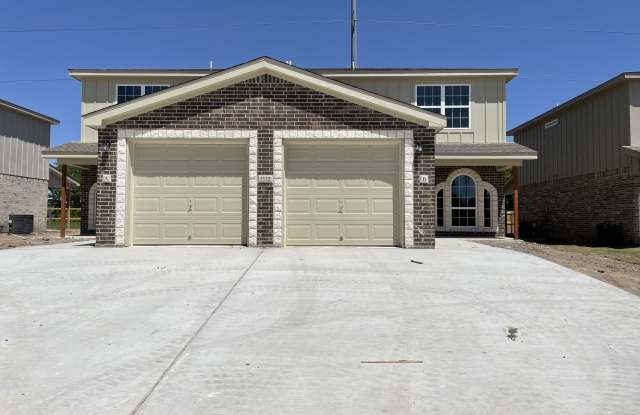 1332 Calle De Bronce