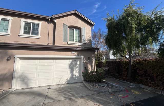 Photo of Willow Glen- Beautiful corner unit townhome with a private backyard