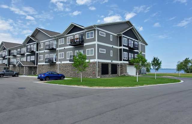 715 Lake Shore Drive Northeast - 104