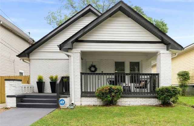 Photo of 976 Washington Street