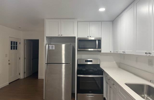 Photo of 6616 7/8 S. Main St.