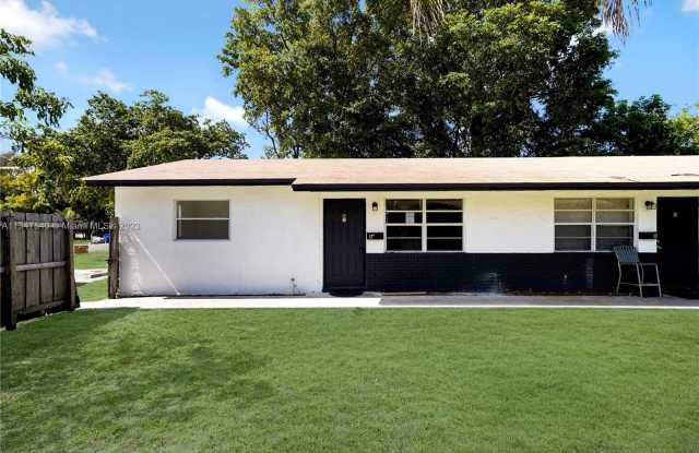 849 SW 9th Ct