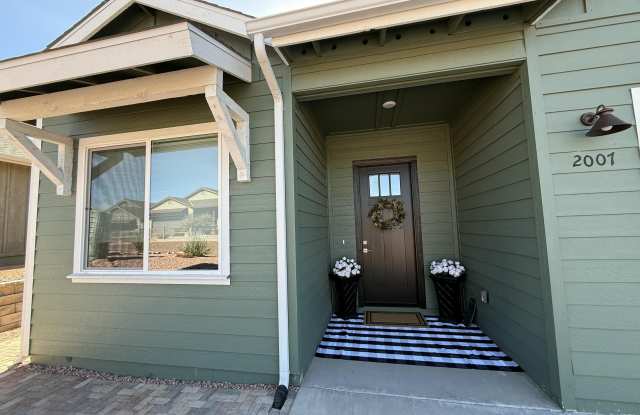 Photo of 2007 E RAINBOW Trail