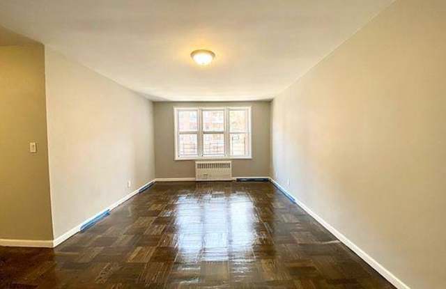 30 West 181st Street