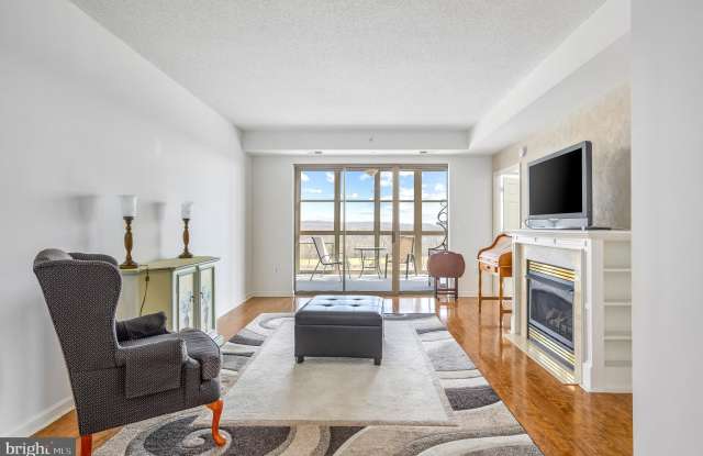 19360 MAGNOLIA GROVE SQUARE