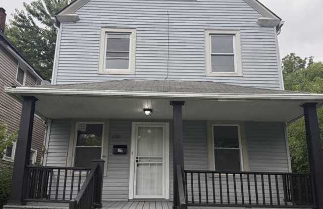 2927 East 115th Street