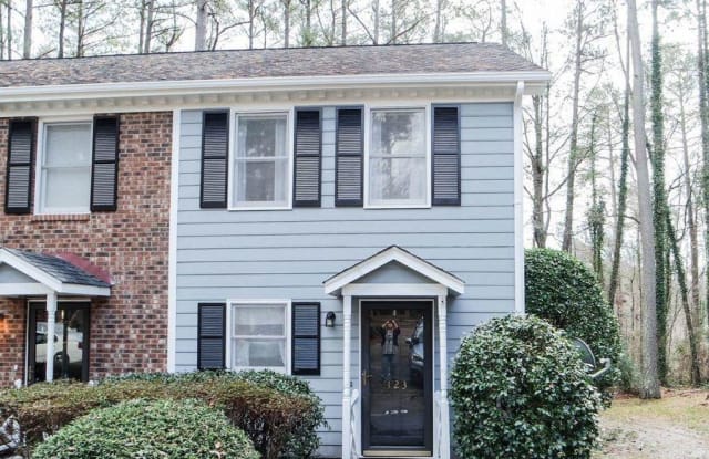 123 Cimmaron Ct - 123 Cimmaron Court, Cary, NC 27511